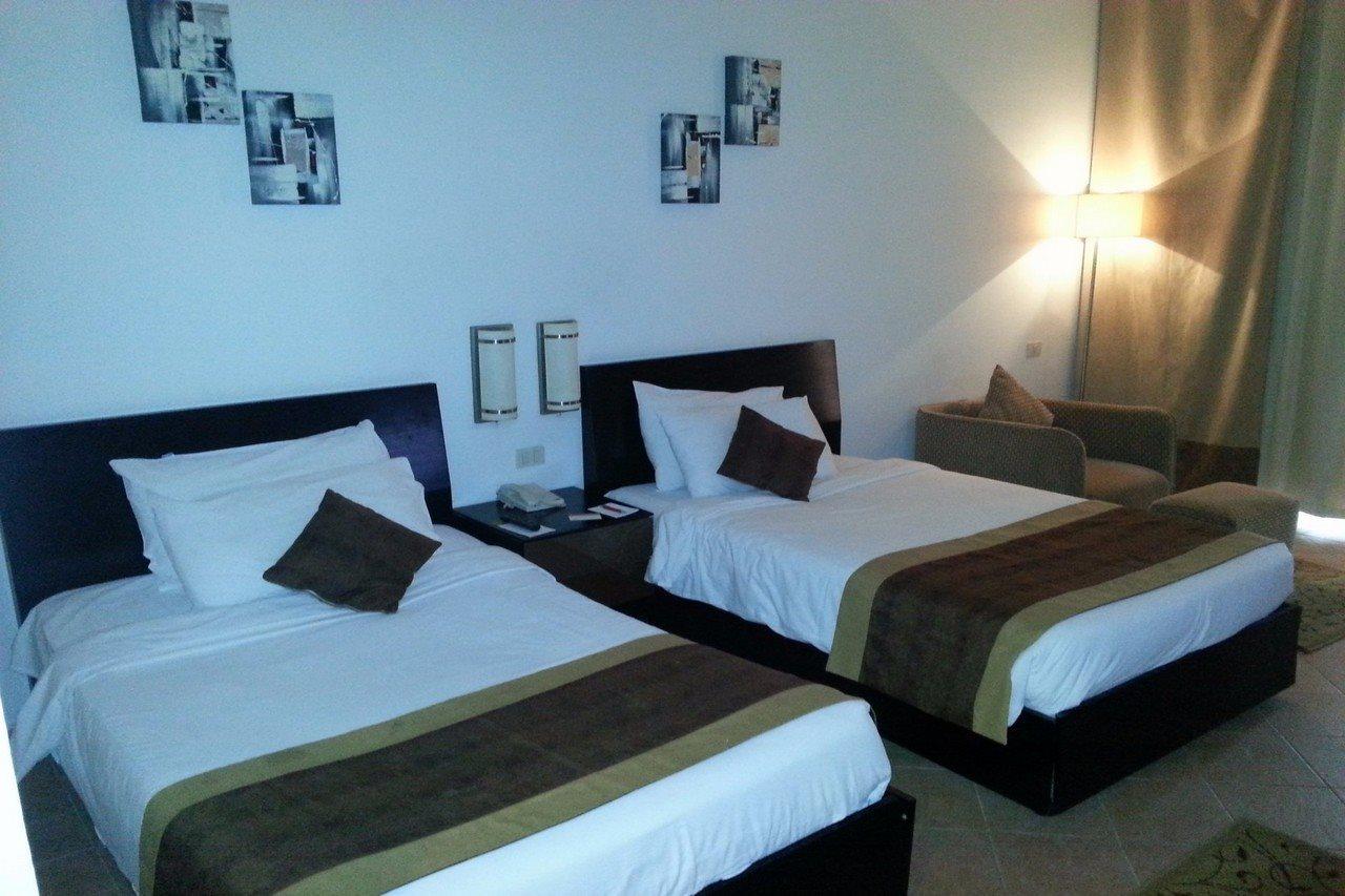 Moevenpick Resort El Sokhna Ain Sukhna Buitenkant foto A room at the hotel