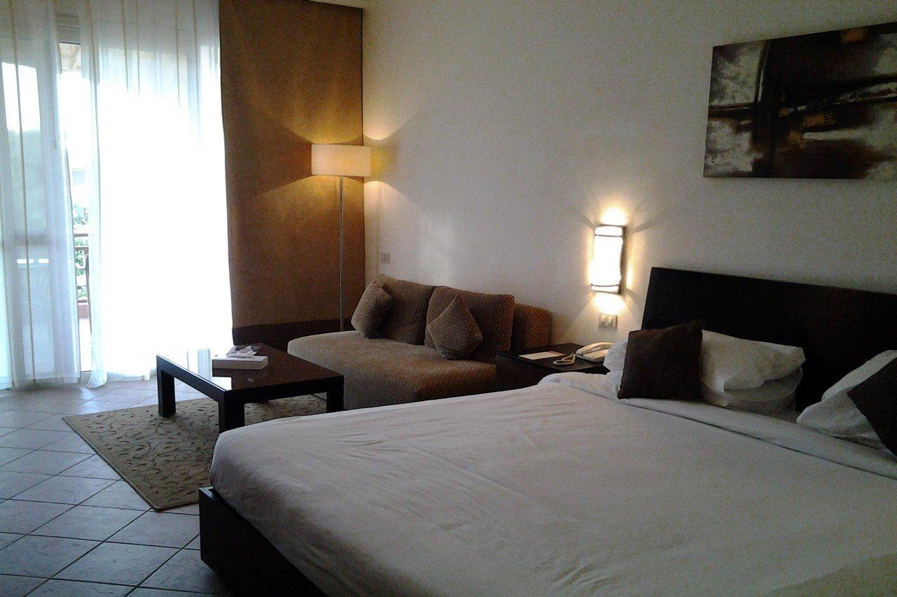 Moevenpick Resort El Sokhna Ain Sukhna Buitenkant foto A room at the hotel