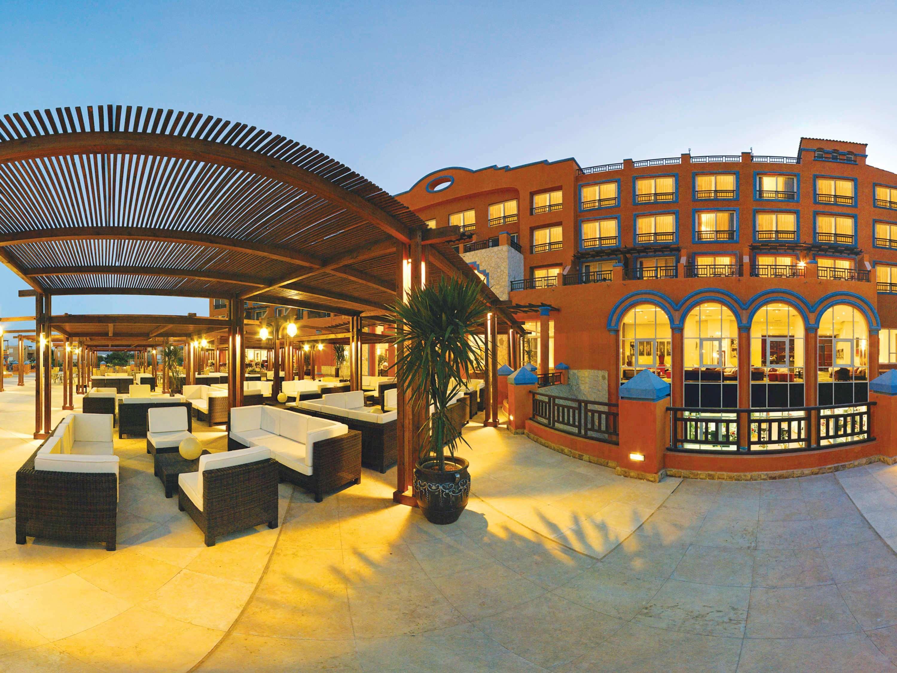 Moevenpick Resort El Sokhna Ain Sukhna Buitenkant foto The hotel's main restaurant