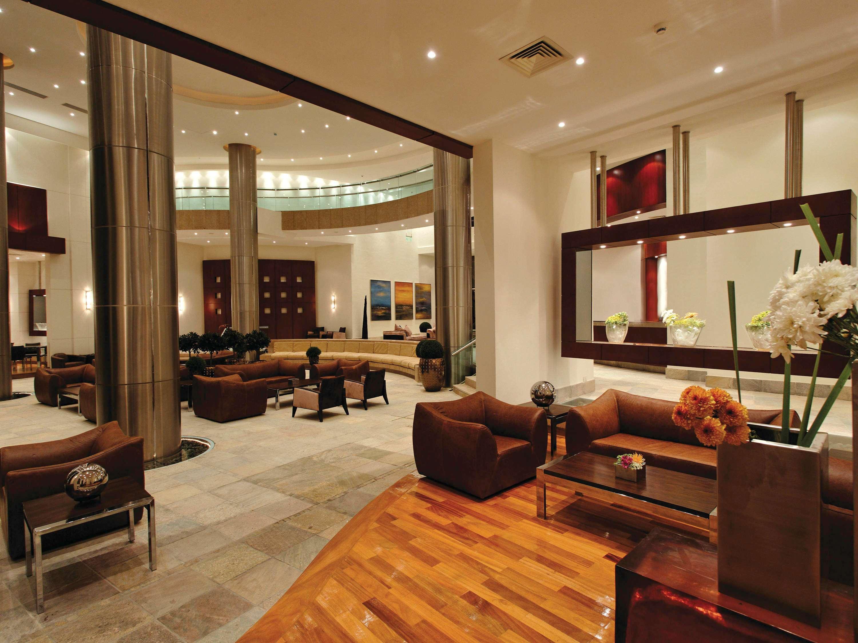 Moevenpick Resort El Sokhna Ain Sukhna Buitenkant foto The lobby of the hotel