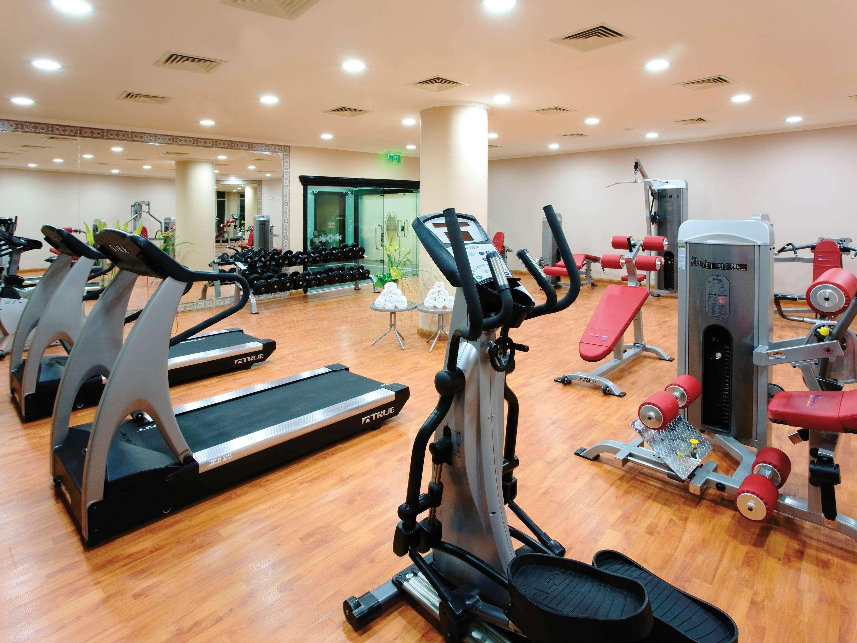 Moevenpick Resort El Sokhna Ain Sukhna Buitenkant foto A gym in a hotel