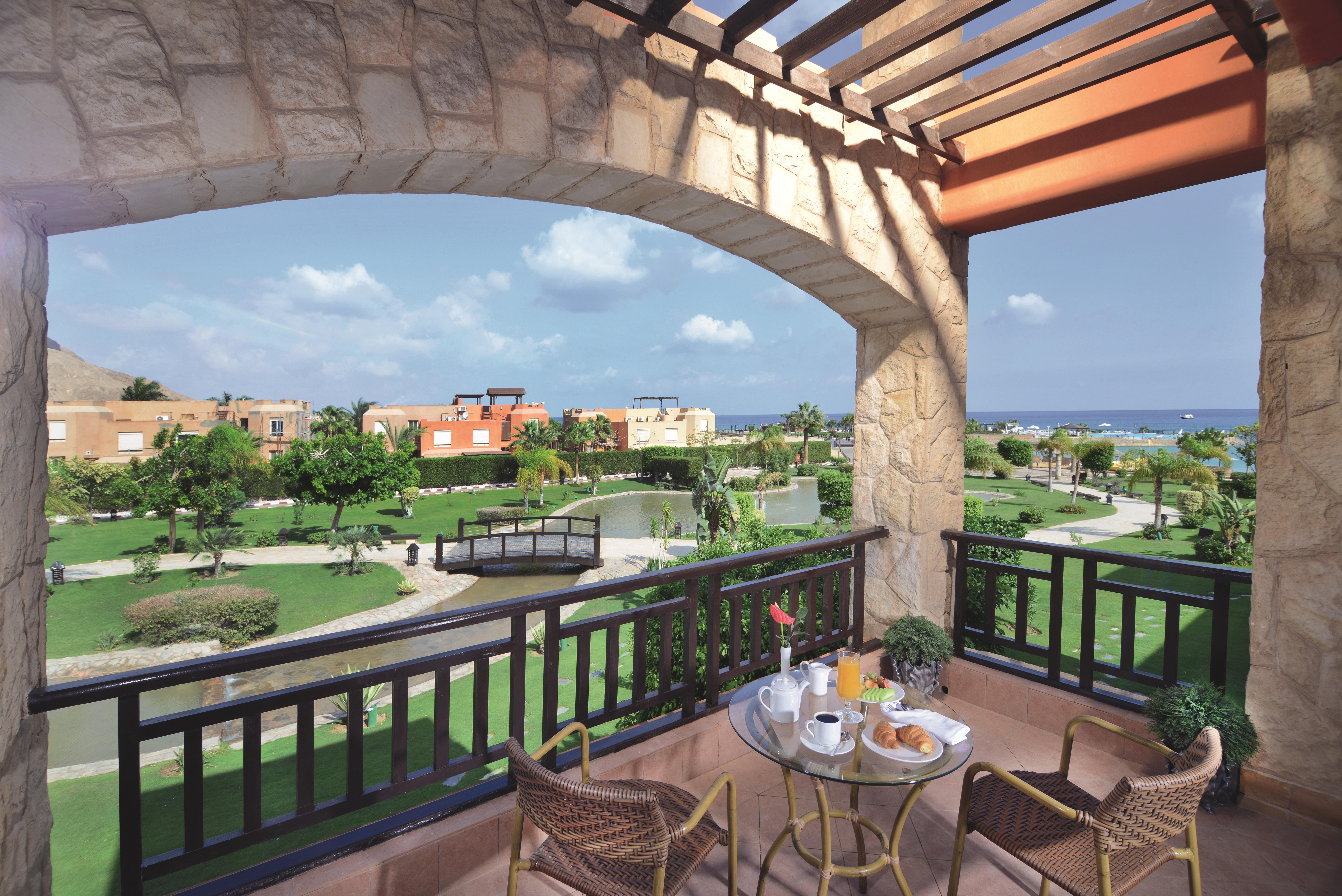 Moevenpick Resort El Sokhna Ain Sukhna Buitenkant foto View from a balcony