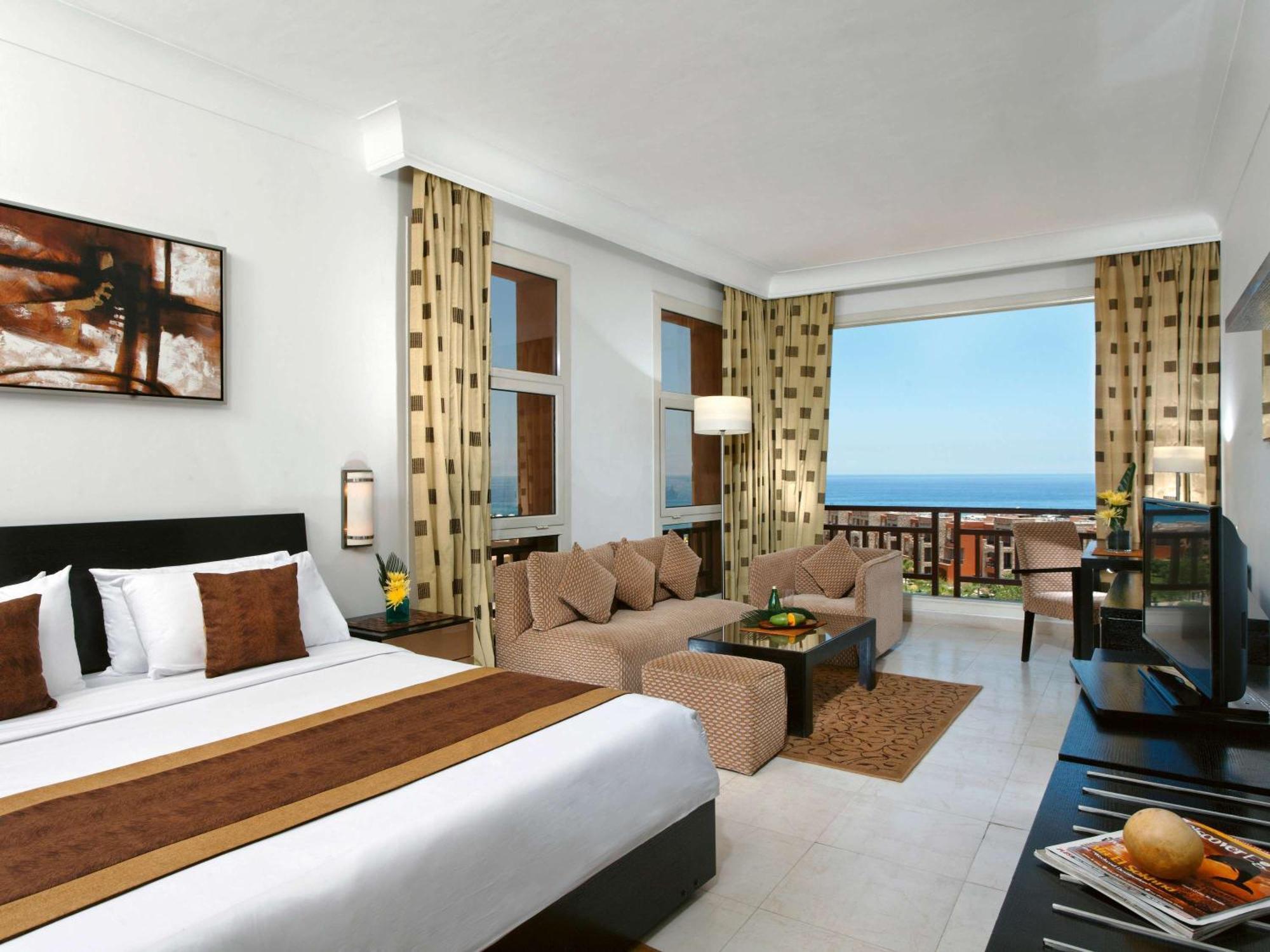 Moevenpick Resort El Sokhna Ain Sukhna Buitenkant foto A typical hotel room